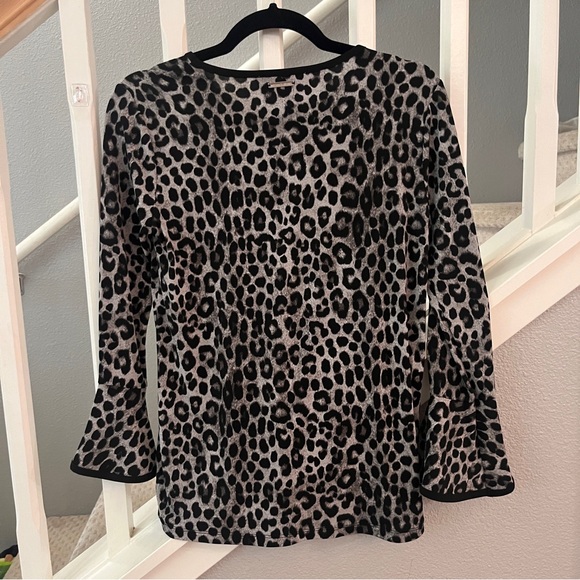 Michael Kors Leopard Print LongSleeved bell sleeve size:XS - Picture 4 of 6